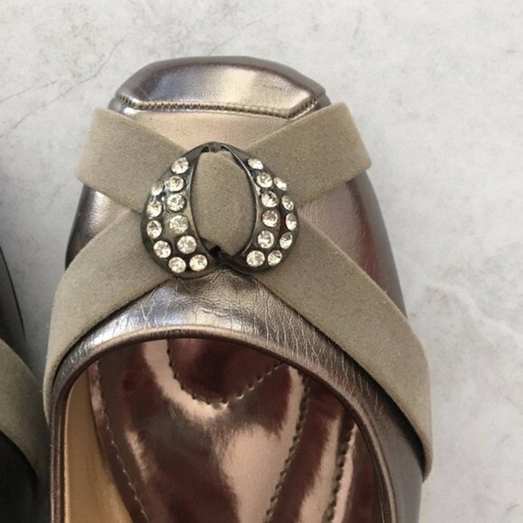 Elegant Metallic Velvet Heart Buckle Flats Shoes - Picture 4 of 16